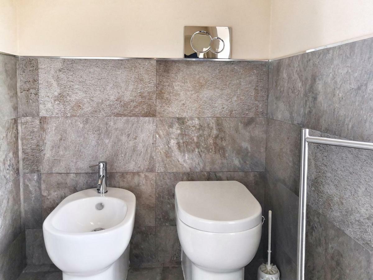 Appartamento Deluxe Con Terrazza Sul Mare Savona Kültér fotó