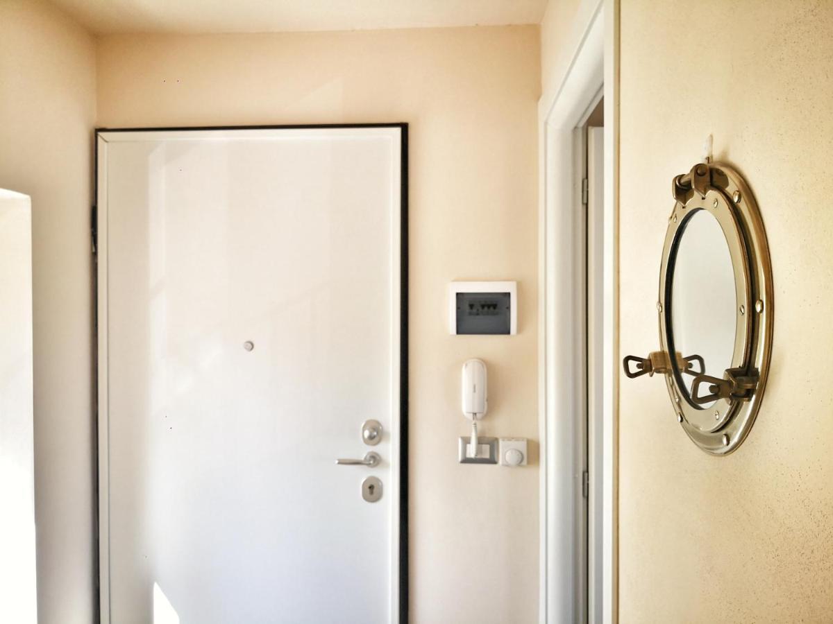 Appartamento Deluxe Con Terrazza Sul Mare Savona Kültér fotó